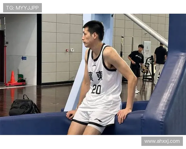 任骏飞领衔广东男篮奋战CBA季后赛展现全能球员风采与团队精神