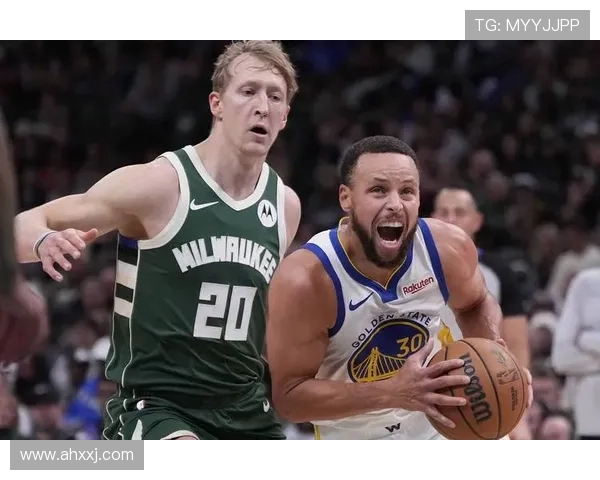 精彩对决回顾NBA录像雄鹿队对阵勇士队的激烈比赛瞬间分析 精彩对决回顾NBA录像雄鹿队对阵勇士队的激烈比赛瞬间分析