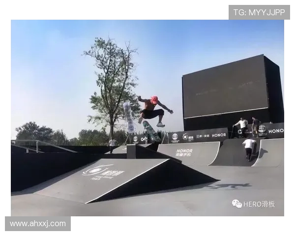 重庆滑板队在极限运动嘉年华中以82分稳居积分榜首位